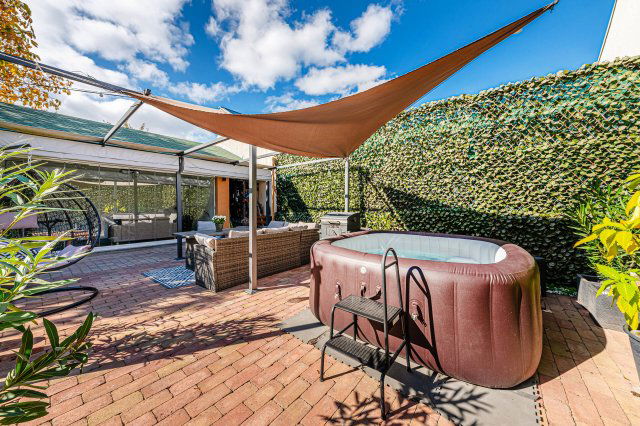 Eladó családi ház, Budapesten, XX. kerületben 144 M Ft, 5 szobás