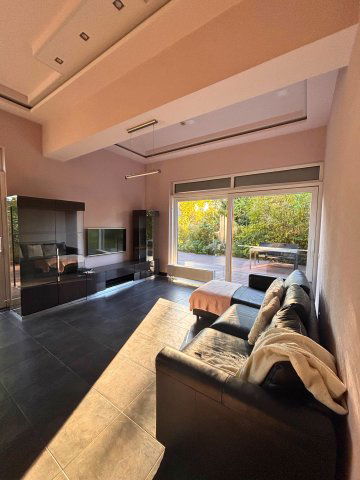 Eladó téglalakás, Budapesten, III. kerületben 240 M Ft, 4 szobás