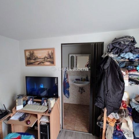 Eladó családi ház, Gödön 57.3 M Ft, 3 szobás