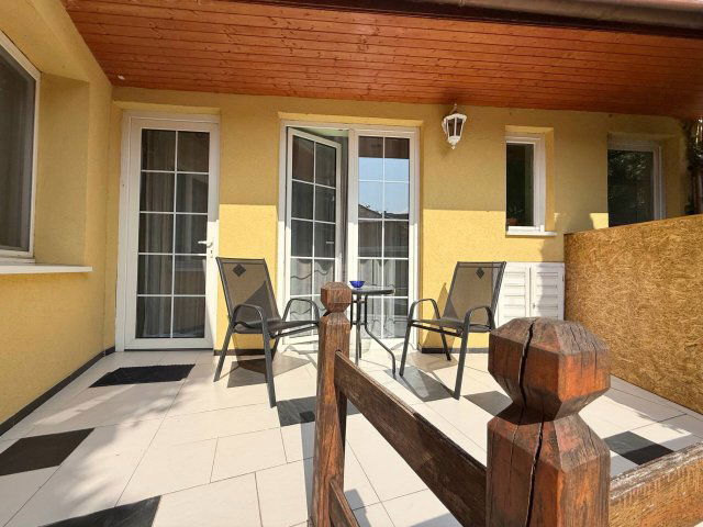 Eladó téglalakás, Pécsett 87.9 M Ft, 4 szobás