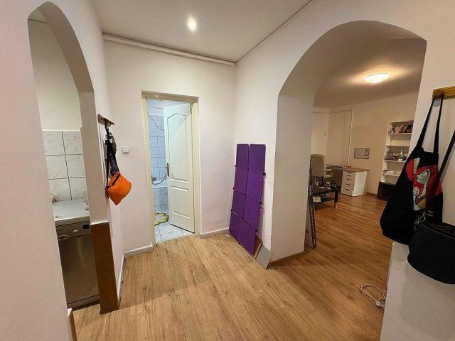 Eladó téglalakás, Budapesten, VI. kerületben, Eötvös utcában