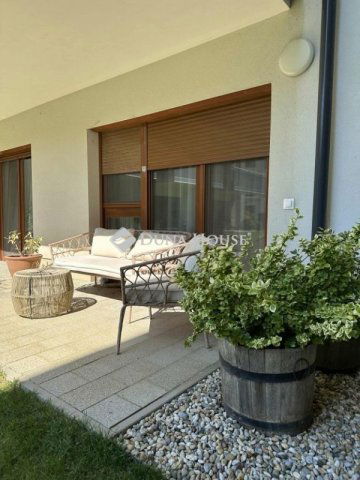 Kiadó téglalakás, albérlet, Pécsett 270 E Ft / hó, 2 szobás