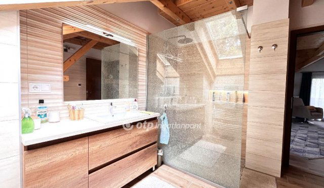 Eladó családi ház, Érden 159.999 M Ft, 4 szobás