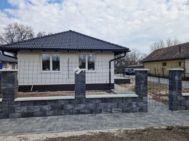 Eladó ikerház, Üllőn 115 M Ft, 4 szobás / költözzbe.hu
