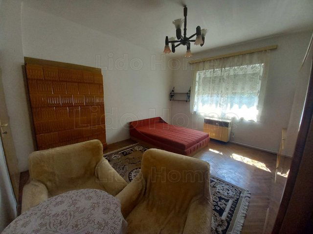 Eladó családi ház, Győrött 54.9 M Ft, 7 szobás