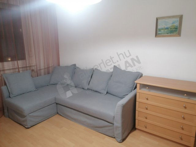 Kiadó panellakás, albérlet, IV. kerületben, Petőfi utcában