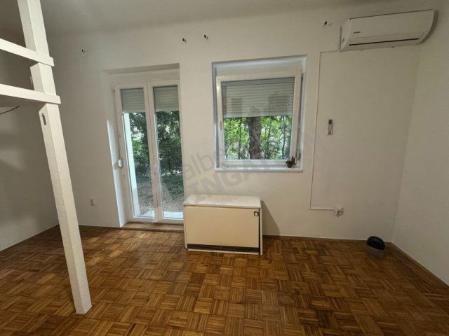 Kiadó téglalakás, albérlet, II. kerületben, Guyon közben