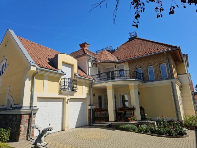 Eladó ipari ingatlan, Kaposváron, Kassa utcában 129.5 M Ft