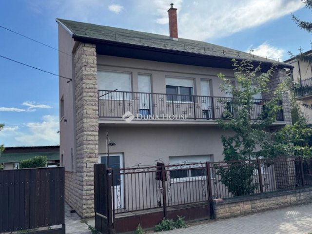 Eladó iroda, Vecsésen 250 M Ft, 1 szobás / költözzbe.hu