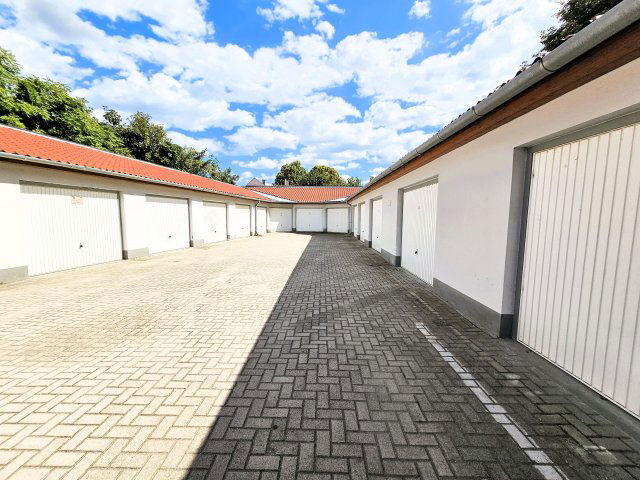 Eladó garázs, Kiskunhalason 15 M Ft / költözzbe.hu