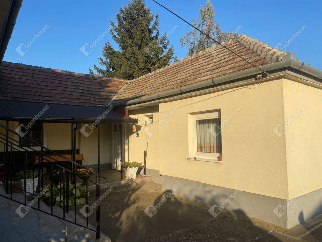 Eladó családi ház, Üllőn 74.9 M Ft, 6 szobás