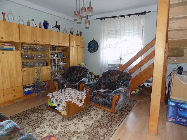 Eladó családi ház, Marcaliban 78 M Ft, 5 szobás