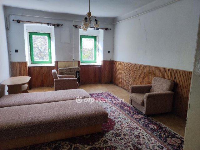 Eladó családi ház, Sándorfalván 25 M Ft, 4 szobás