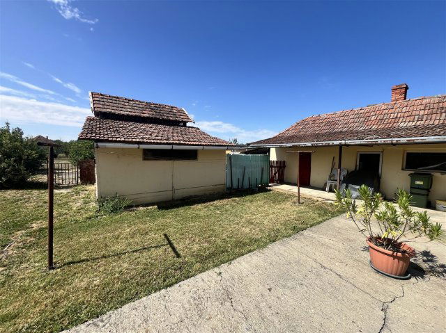 Eladó családi ház, Gyulán 32 M Ft, 2 szobás