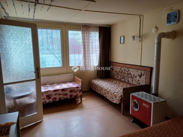 Eladó nyaraló, Szigetszentmártonban 19.99 M Ft, 2 szobás