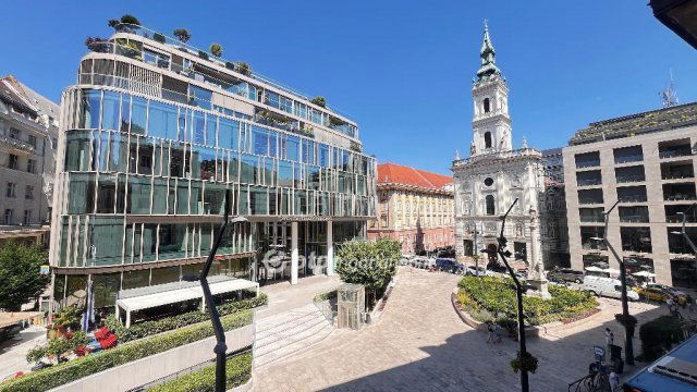 Eladó téglalakás, Budapesten, V. kerületben 570 M Ft, 8 szobás