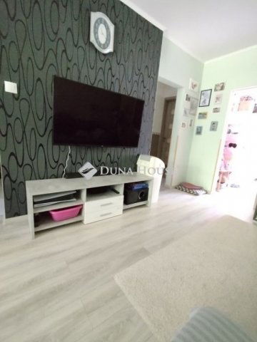 Eladó panellakás, Budapesten, XV. kerületben 77 M Ft, 4 szobás