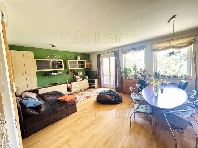 Eladó téglalakás, Győrött 129 M Ft, 5 szobás