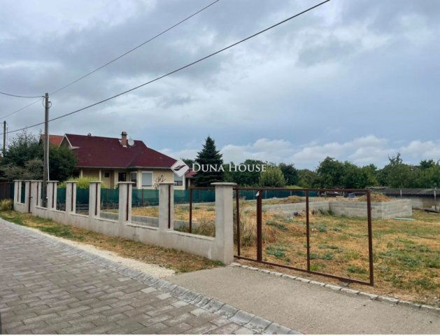 Eladó telek, Zsámbékon 47.5 M Ft / költözzbe.hu