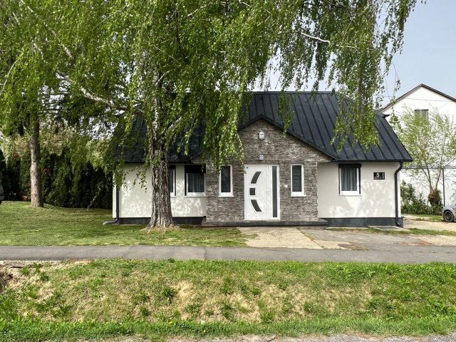 Eladó családi ház, Teskándon 35 M Ft, 2 szobás