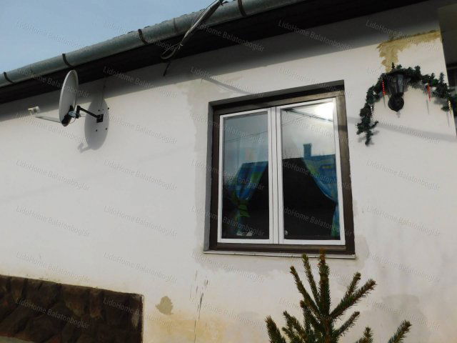 Eladó családi ház, Karádon 39 M Ft, 2 szobás