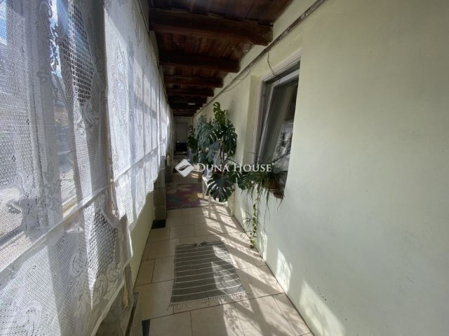 Eladó családi ház, Zsámbokon 32 M Ft, 2 szobás