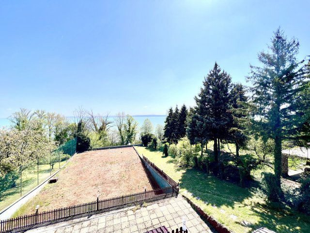 Eladó hotel, Balatonszepezden 229 M Ft, 13 szobás