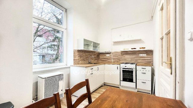 Eladó téglalakás, Győrött 73.9 M Ft, 2 szobás