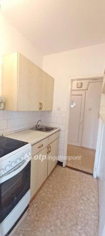 Eladó téglalakás, Egerben 34.9 M Ft, 1 szobás