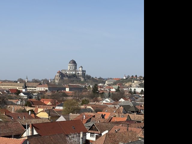 Eladó téglalakás, Esztergomban, Erzsébet Királyné utcában