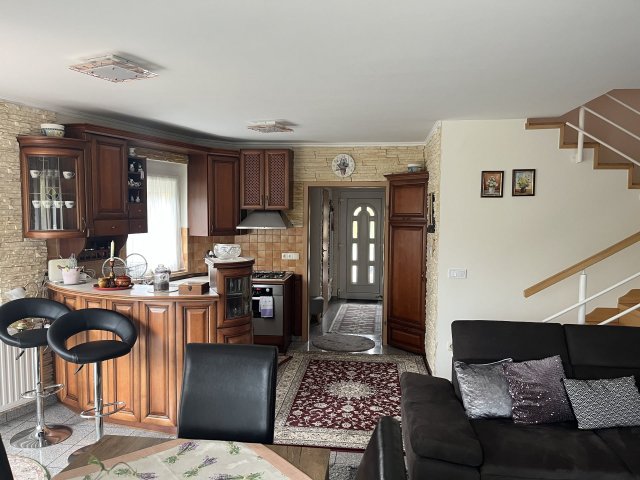 Eladó családi ház, Hévízen 95 M Ft, 4 szobás