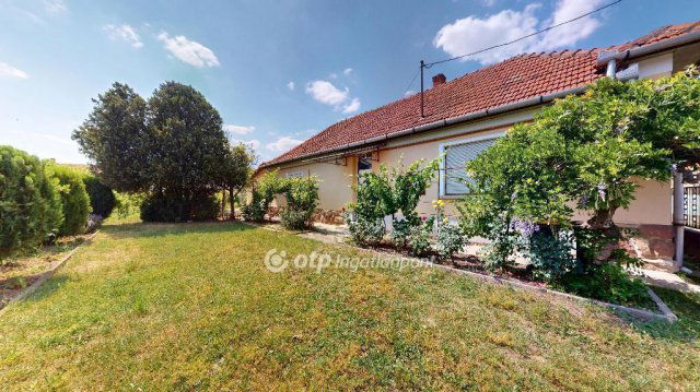 Eladó családi ház, Mezőkövesden 26.5 M Ft, 2 szobás