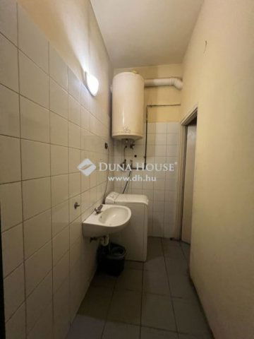 Eladó ipari ingatlan, Budapesten, XVII. kerületben 705.6 M Ft