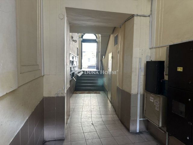 Eladó téglalakás, Budapesten, VI. kerületben 79.5 M Ft, 2 szobás