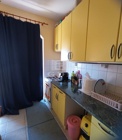 Eladó téglalakás, Szegeden 40 M Ft, 2 szobás