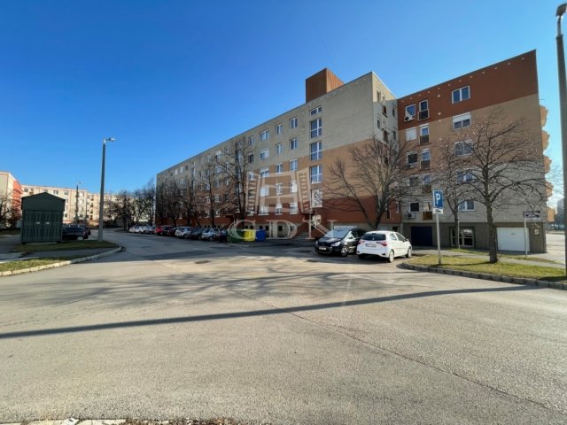 Kiadó panellakás, albérlet, Székesfehérvárott 180 E Ft / hó