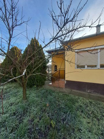 Eladó családi ház, Debrecenben 64.5 M Ft, 3 szobás