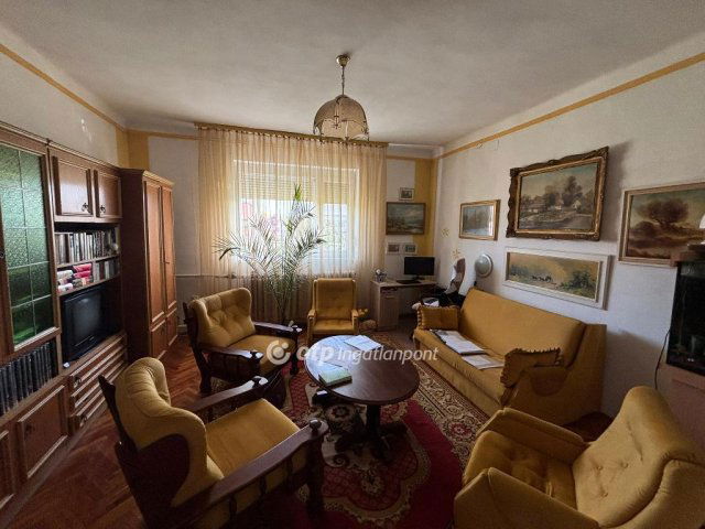 Eladó családi ház, Nyíradonyban 48 M Ft, 3 szobás