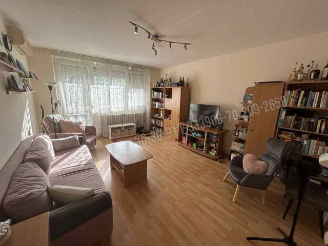 Eladó panellakás, Budapesten, XXI. kerületben 85 M Ft, 3+1 szobás