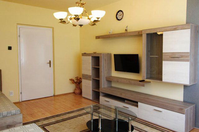 Kiadó téglalakás, albérlet, Debrecenben 115 E Ft / hó, 3 szobás