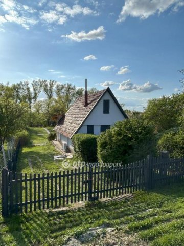 Eladó nyaraló, Gyomaendrődön 34.8 M Ft, 1+2 szobás