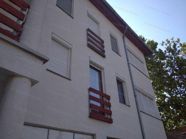 Kiadó téglalakás, albérlet, Szolnokon 100 E Ft / hó, 2 szobás