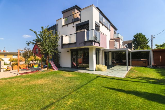 Eladó ikerház, Budapesten, XI. kerületben 399.9 M Ft, 5 szobás