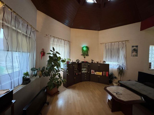 Eladó családi ház, Zalaszentlászlón 75 M Ft, 5 szobás