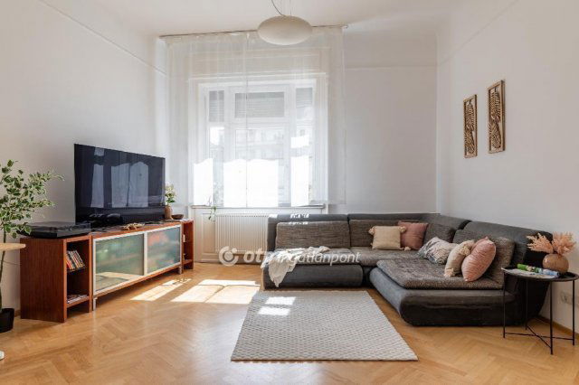 Eladó téglalakás, Budapesten, VIII. kerületben 130 M Ft