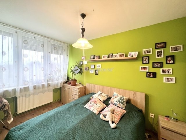 Eladó téglalakás, Veszprémben 65.99 M Ft, 3 szobás