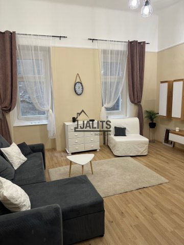 Kiadó téglalakás, albérlet, VI. kerületben, Székely Bertalan utcában