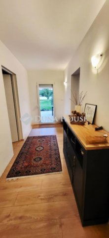 Eladó családi ház, Piliscsabán 149 M Ft, 6 szobás