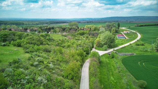 Eladó telek, Budajenőn, Szőlő utcában 10 M Ft