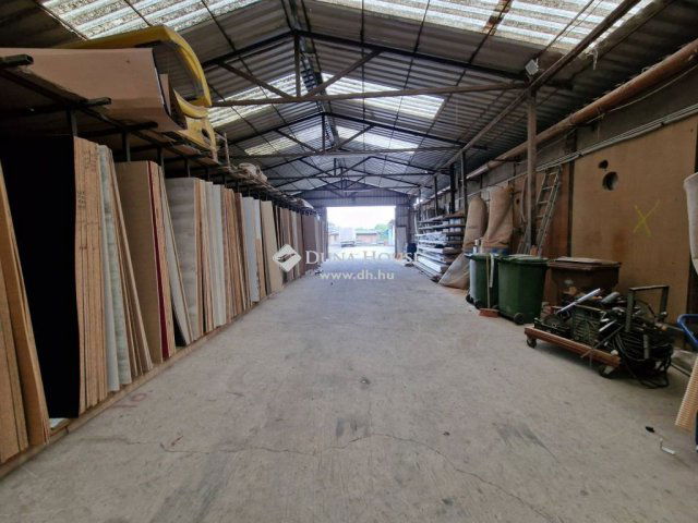 Eladó ipari ingatlan, Budapesten, XVIII. kerületben 680 M Ft